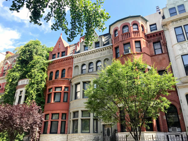 bela nyc brownstone walk ups - residential structure house luxury brownstone - fotografias e filmes do acervo