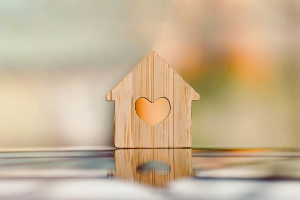 istock buying or selling an apartment or house 1148554765