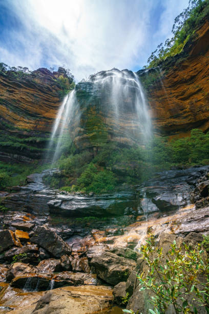 красивые водопады, водопад, голубые горы, австралия 25 - famous place blue mountain range sky стоковые фото и изображения