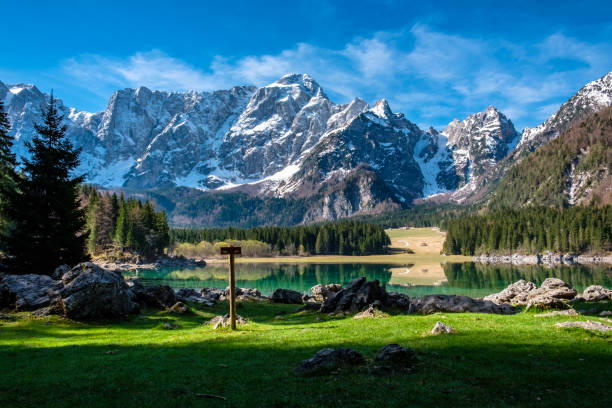 istock Spring morning at the alpine lake 1148587023