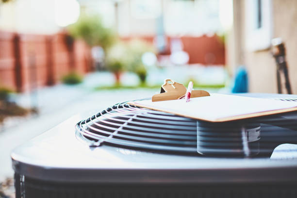 air conditioner with clipboard and paper - bluebird bird american culture front or back yard imagens e fotografias de stock