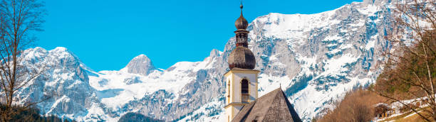 istock Famous chapel in Ramsau, Berchtesgaden, Germany in winter 1148690345