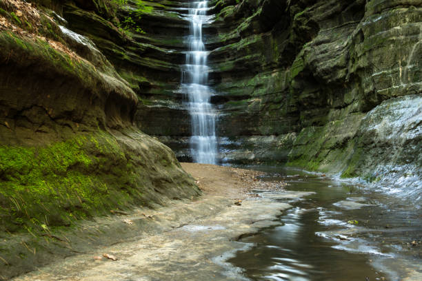 istock French Canyon, Starved Rock state park, Illinois. 1148719748