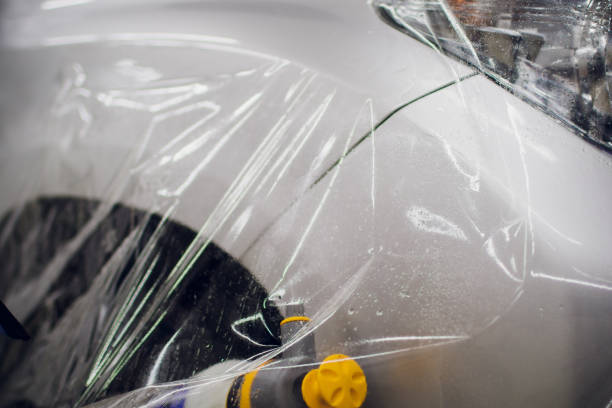 istock Car paint protection, protect coating installation 1148721216