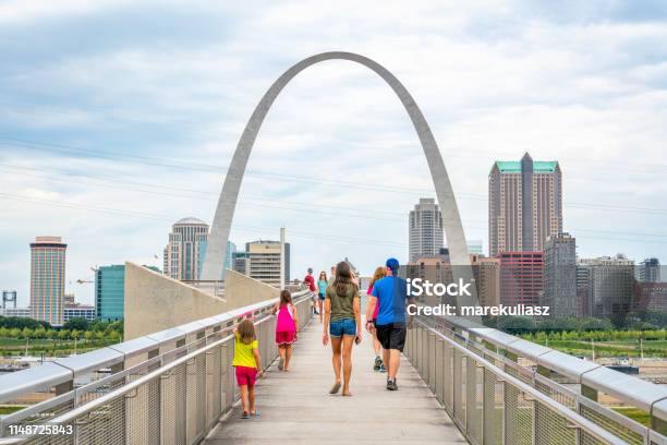 Visiting St Louis Gateway Arch Overlook Stock Photo - Download Image Now - Mississippi River, Child, Family