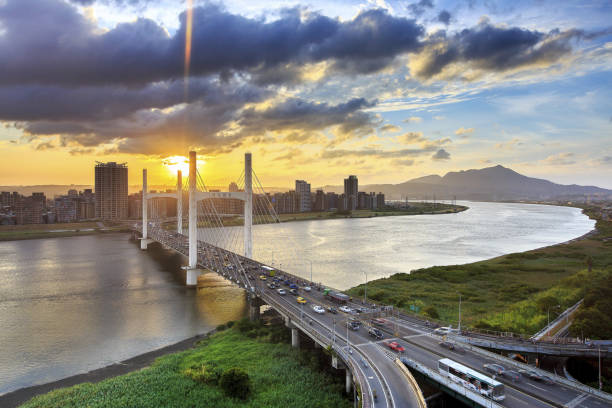 istock Taipei, Chong Yang bridge 1148767627