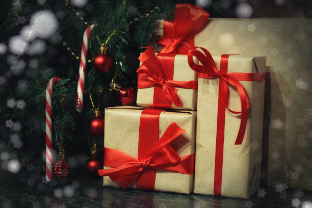 istock many family Christmas gift 1148794651