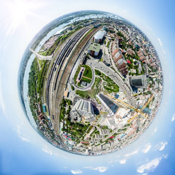 Vue aérienne de ville avec des routes, des maisons et des bâtiments - Photo