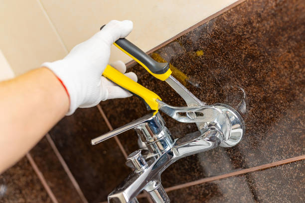 istock The process of mounting the bathroom faucet 1148818754