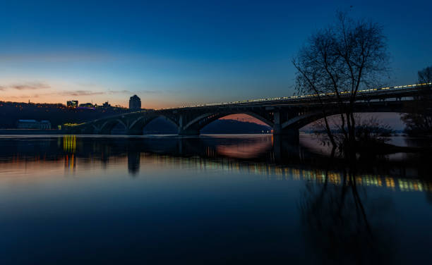istock Bridge Metro in the blue hour 1148821891