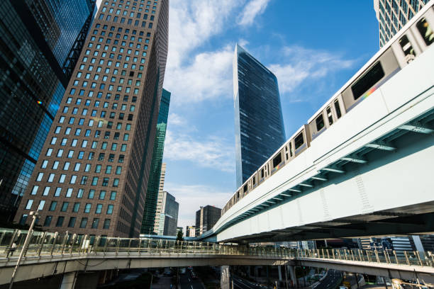 grattacieli shiodome a tokyo - shimbashi district skyscraper building exterior low angle view foto e immagini stock