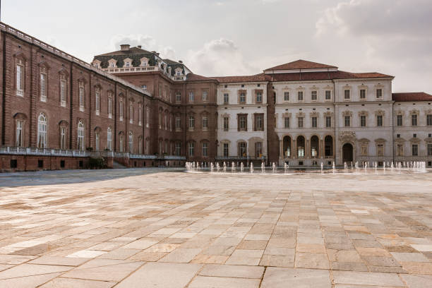 la reggia di venaria reale - venaria foto e immagini stock