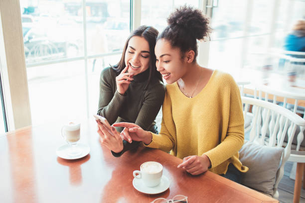 istock Girls in cafe 1148844772
