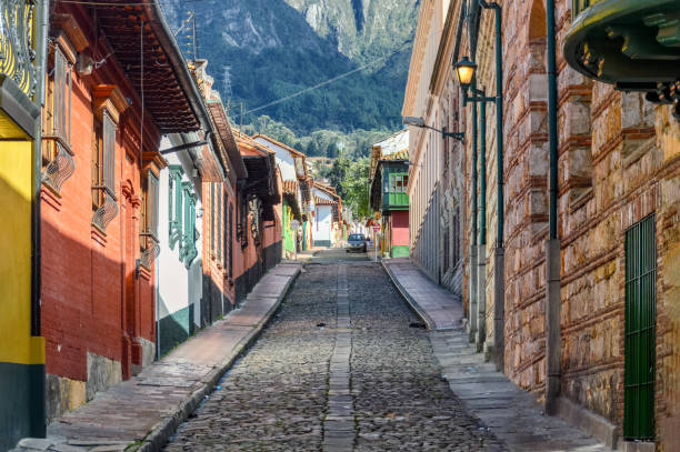 ボゴタ、コロンビアのラ・カンデラリア地区 - 植民地様式 写真 ストックフォトと画像