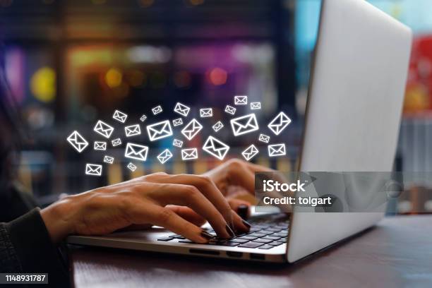Email Marketing Stockfoto en meer beelden van E-mail - E-mail, Marketing, Versturen