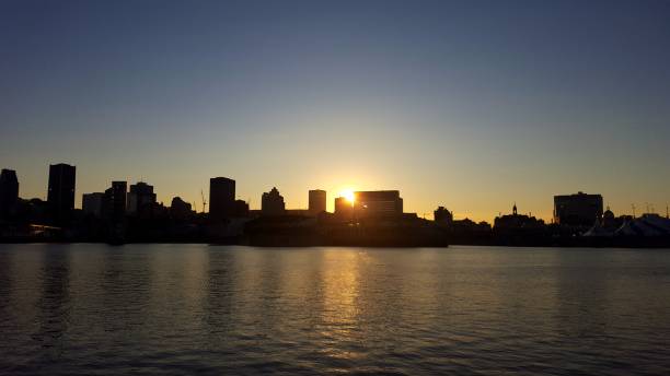 istock Sunset over the city (photo10) 1148935826