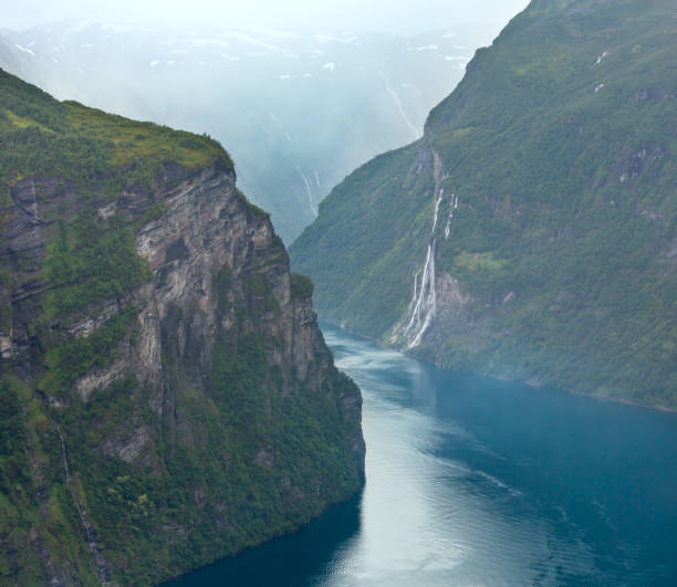 istock Geiranger Fjord (Norge) 1148991748