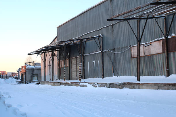 istock Metal building storage room hangar for storage production workshop with cargo ramp for cargo transportation 1148999964