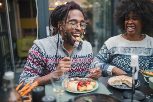 istock Couple eating together 1149104177