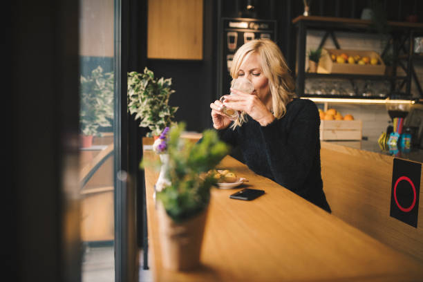 istock Women at coffee shop 1149110240
