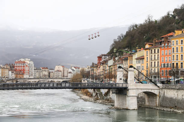 Grenoble Banks of the Isere river in Grenoble, France isere river stock pictures, royalty-free photos & images