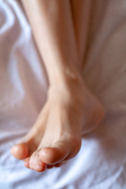istock Men's toes, healthy toe nails 1149194410