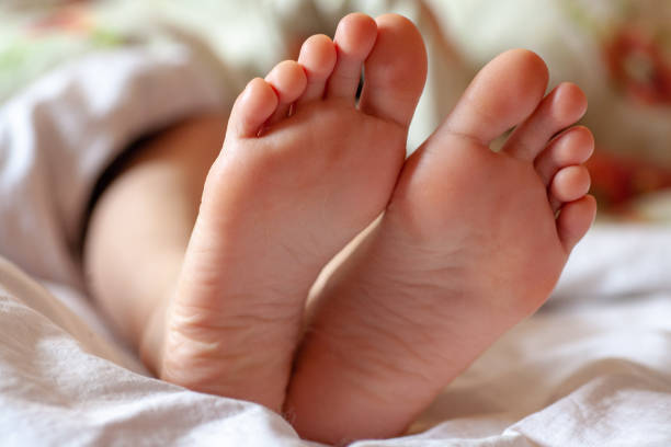 istock Men's toes, healthy toe nails 1149195192