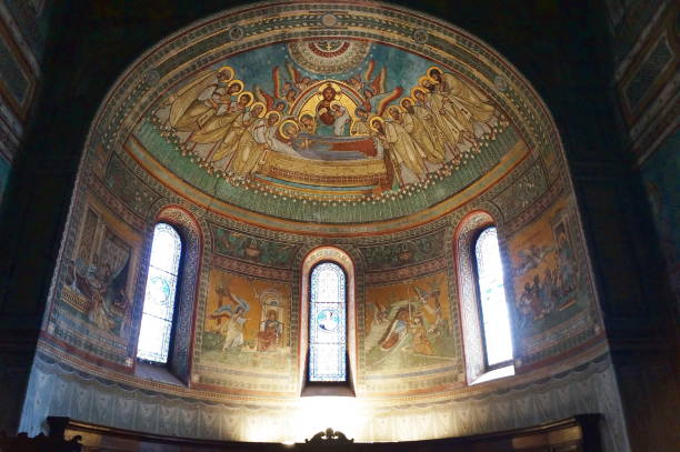 istock Interior of San Secondiano cathedral in Chiusi 1149245954
