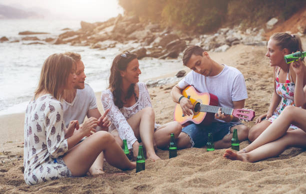 istock Friends having fun by the sea 1149248906