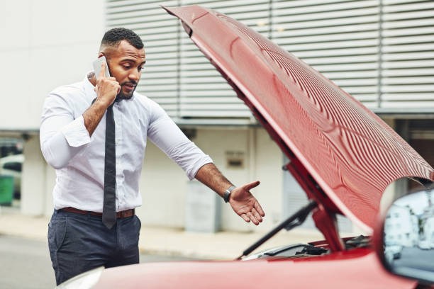 istock I need assistance and I need it fast! 1149267303