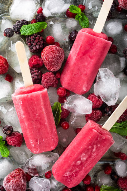 istock Homemade berry popsicles 1149275245