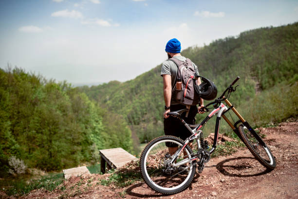 istock Biker looking at the view - downhill cycling 1149306798