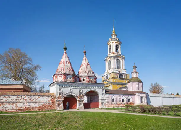 Rizopolozhensky Monastery. Founded in 1207. Suzdal, Vladimir region, Russia."r"n