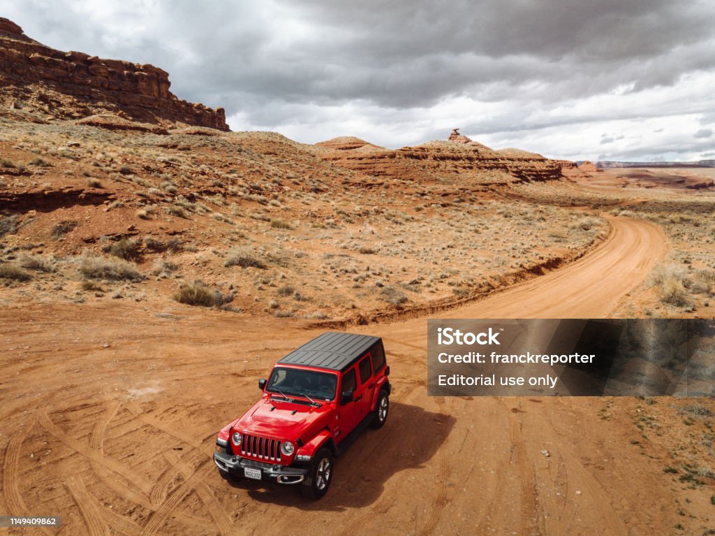 New 2019 Jeep Wrangler Parked On The Road In Arizona Stock Photo - Download  Image Now - iStock