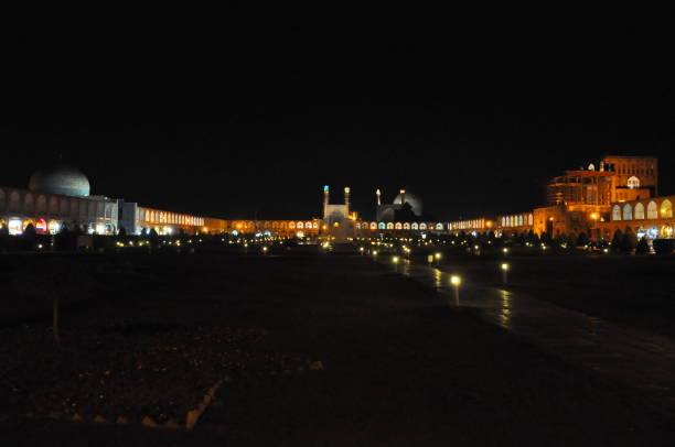 naqsh-e jahan ou imam square, ispahan, iran - spirituality famous place isfahan dome photos et images de collection