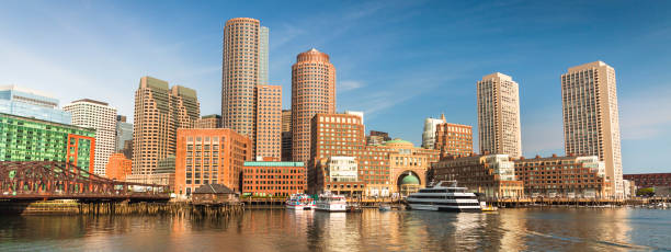 panorama bostonu panorama massachusetts usa - boston skyline harbor city zdjęcia i obrazy z banku zdjęć