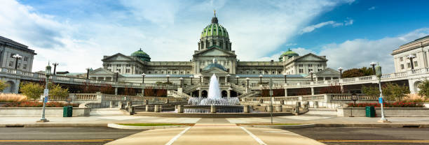 Pennsylvania State Capitol Complex panorama Harrisburg PA Building exterior and fountain of the Pennsylvania State Capitol building in downtown Harrisburg USA state capitol building stock pictures, royalty-free photos & images