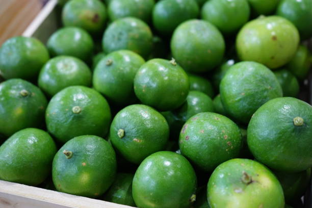 istock Lemons at market 1149581701
