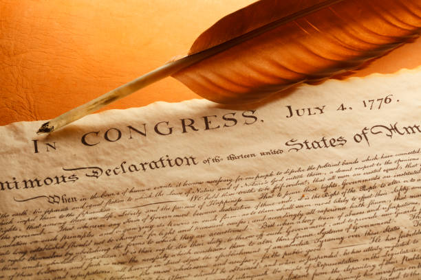 pióro quill na deklaracji niepodległości - declaration of independence independence fourth of july american revolution zdjęcia i obrazy z banku zdjęć