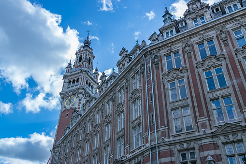 The belfry, 76 m high, of the Neo-Flemish style, is the symbol of the city of Lille.