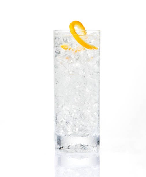 Cocktail craft cocktail on white background tonic water stock pictures, royalty-free photos & images