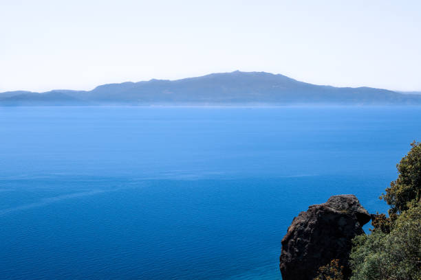 roccia panoramica vuota ad assos - ayvacık foto e immagini stock