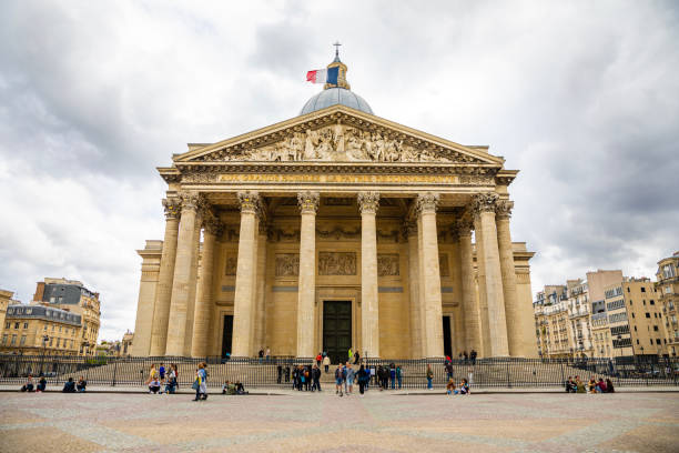 das pantheon ist ein gebäude im quartier latin in paris, frankreich - pantheon paris paris france france europe stock-fotos und bilder