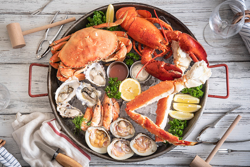 gorgeous seafood platter image