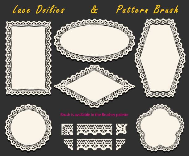 illustrations, cliparts, dessins animés et icônes de ensemble de brosse à motif ajouré dentelle blanche et divers serviettes de table en dentelle, napperons et éléments entrelacs. - doily