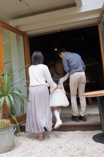 istock Coffee shop's parent-child leisure time 1149685559