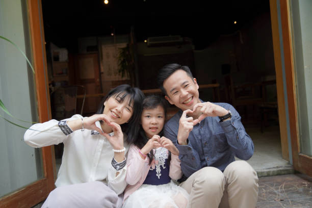 istock Coffee shop's parent-child leisure time 1149694089