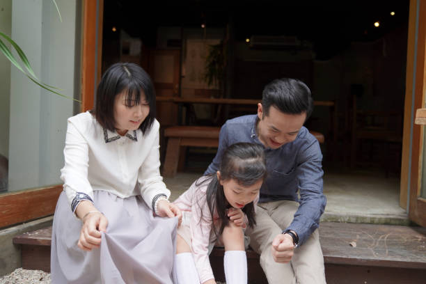 istock Coffee shop's parent-child leisure time 1149694310