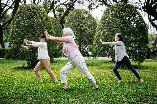 istock Group Of Taiwanese Seniors Doing Tai Chi 1149747731