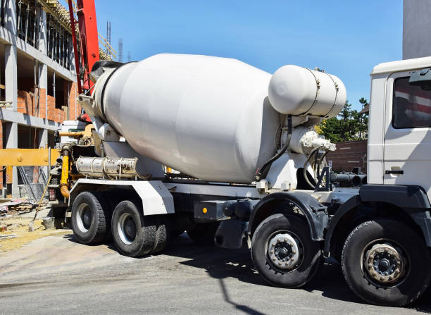 istock Cement mixer truck at the construction site 1149786284
